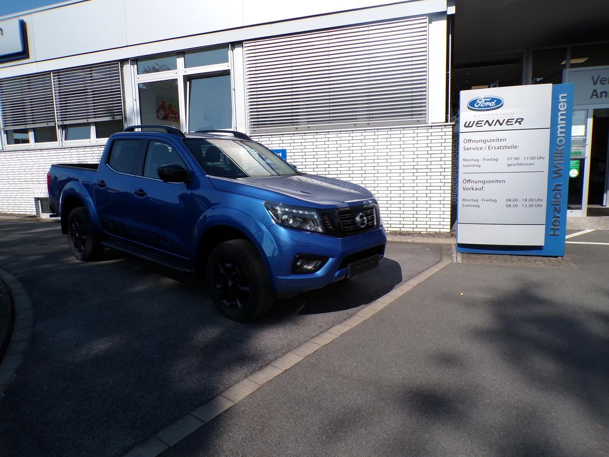 Nissan Navara Double Cap 4x4dci/N-Guard/AHK/Schiebedach